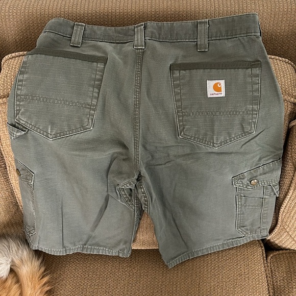 Men’s vintage Carhartt cargo utility shorts, size 34, green duck. - Picture 3 of 3